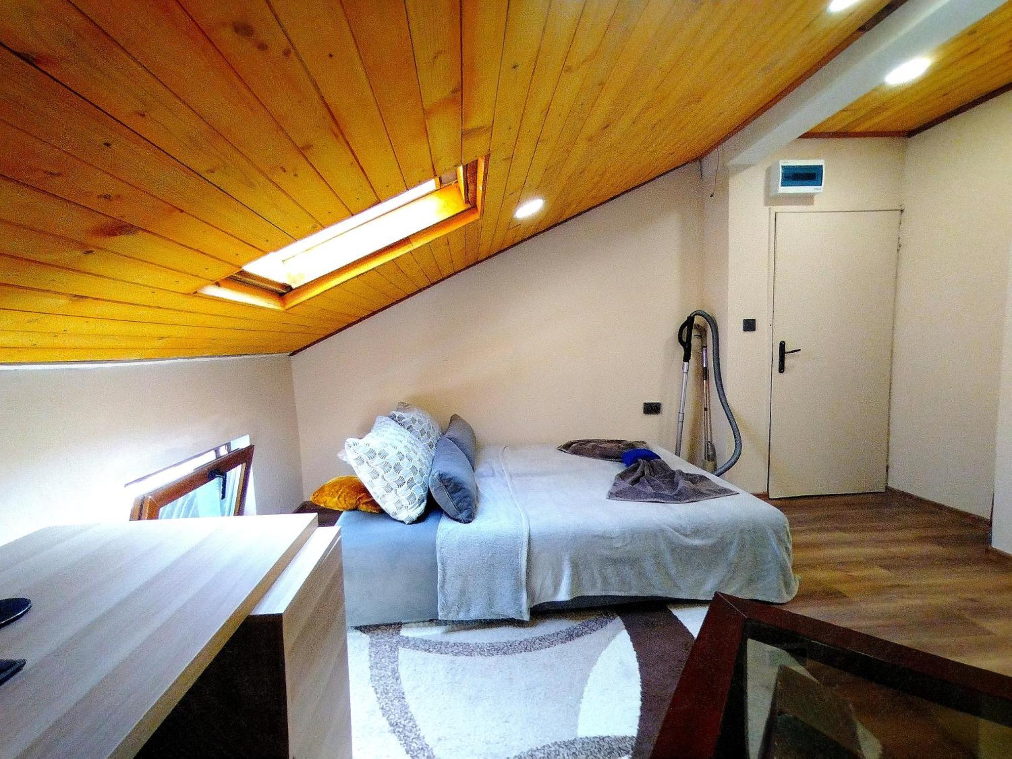 Low Budget Apartment With Breakfast #3 Varna Bagian luar foto